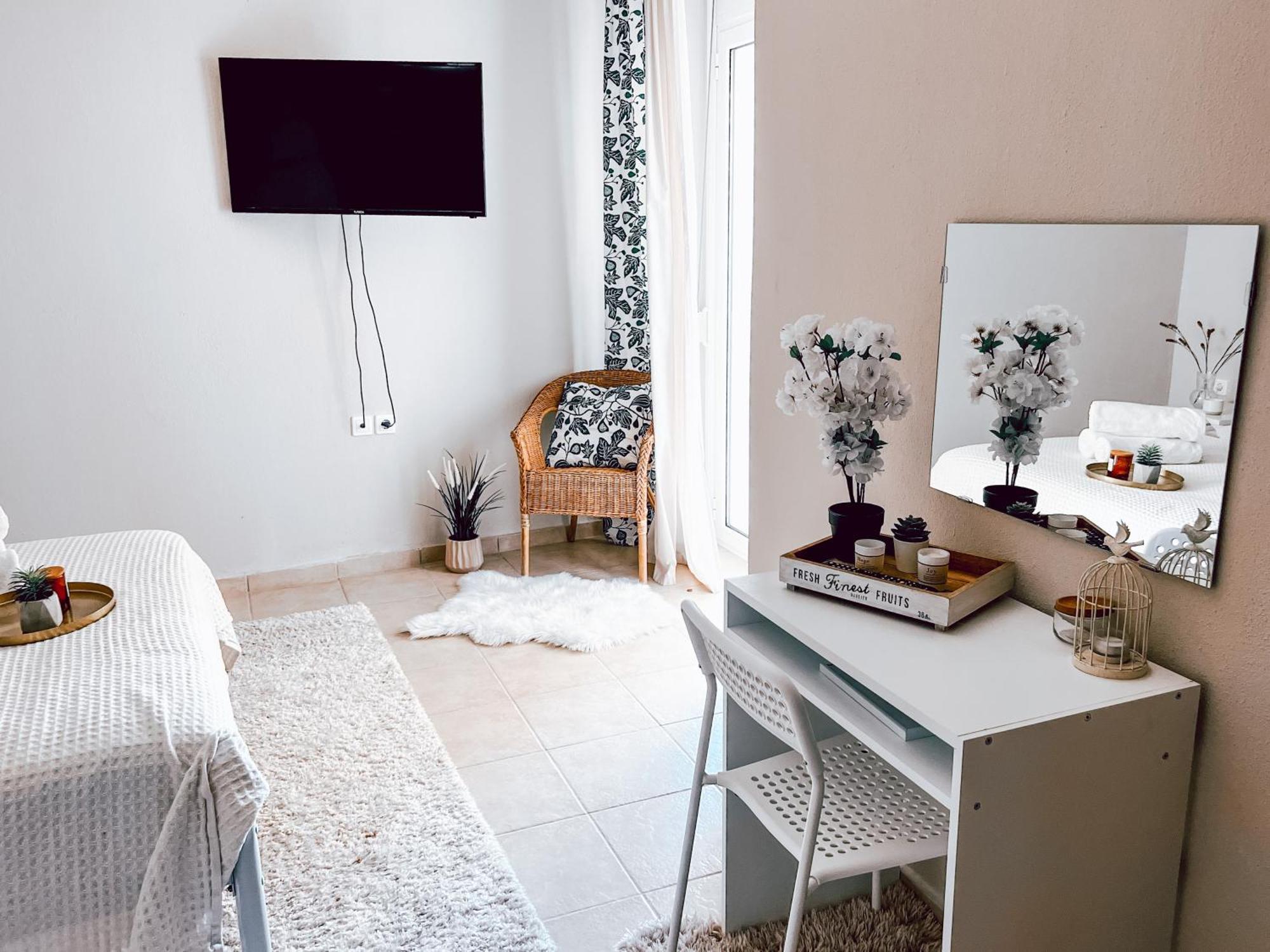 Iria Apartment